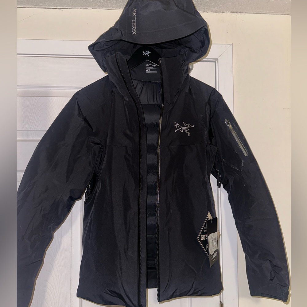 Arc’teryx macai jacket